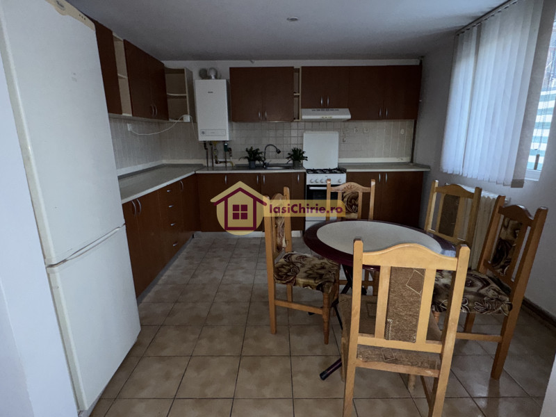 Casa de vanzare cu 6 camere in Iasi, zona Sararie - Poza 4