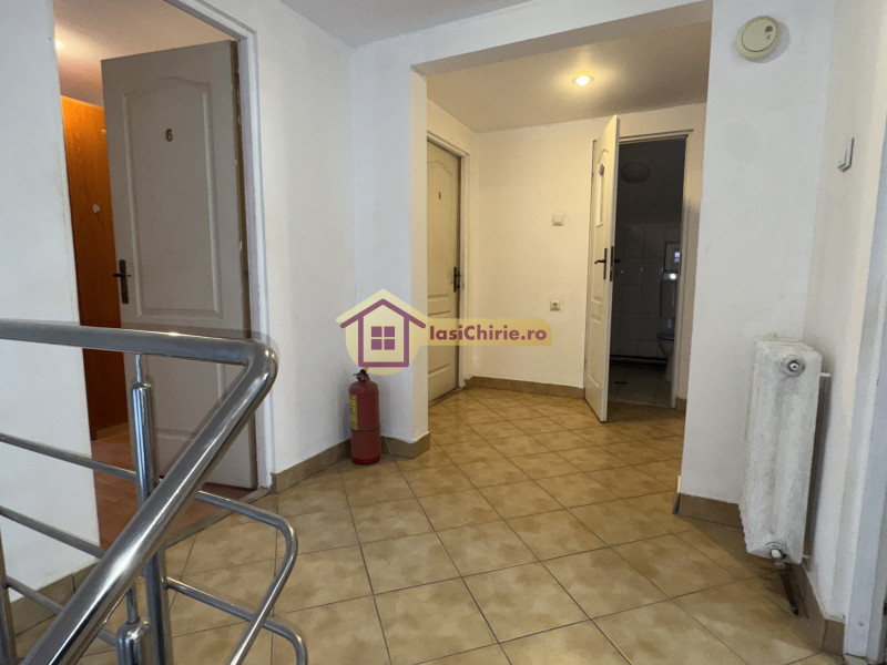 Casa de vanzare cu 6 camere in Iasi, zona Sararie - Poza 7