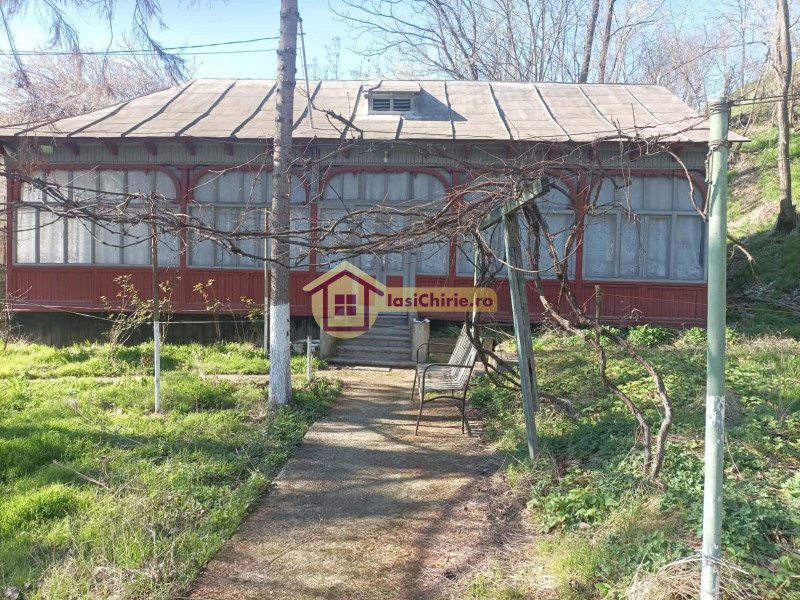 Casa de vanzare cu 2 camere in Iasi, zona P-ta Nicolina - Poza 2