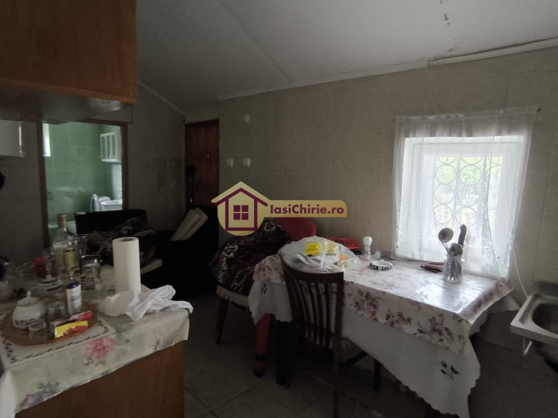 Casa de vanzare cu 2 camere in Iasi, zona Barnova - Poza 11