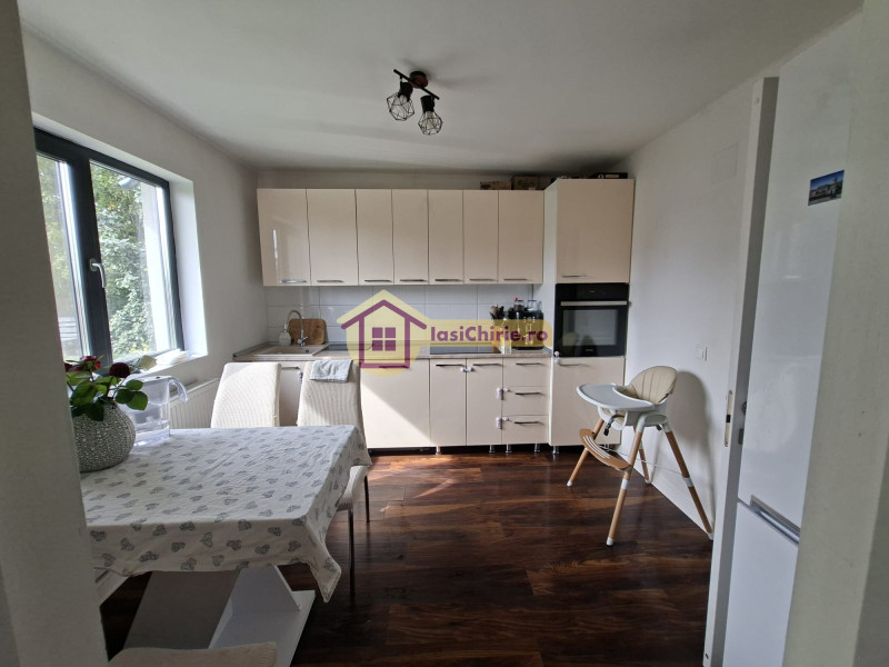 Casa de vanzare cu 3 camere in Iasi, zona Macaresti - poza 2
